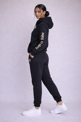 SIGNATURE LINE - Tan & Tobe