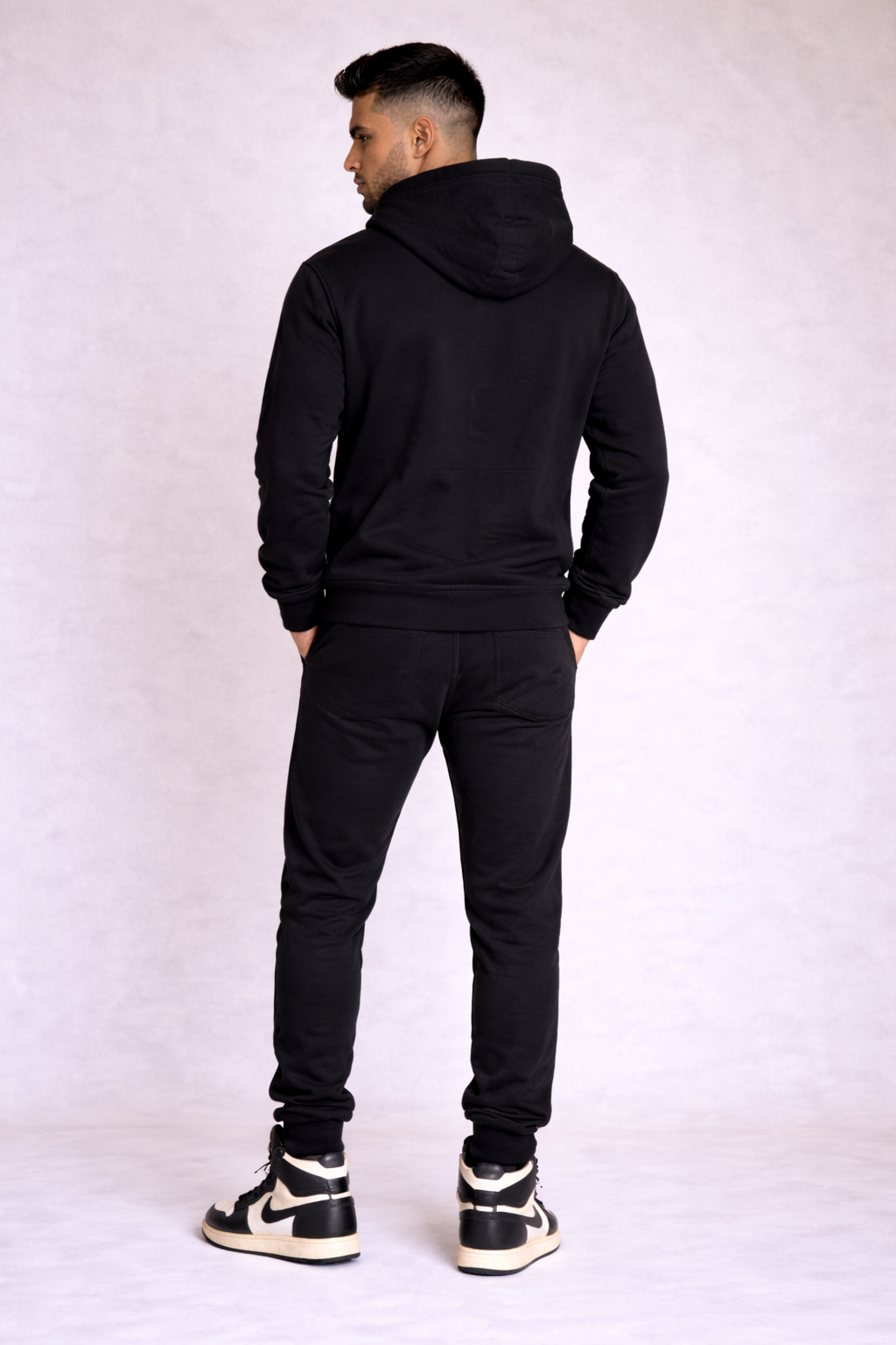 SIGNATURE LINE - Tan & Tobe